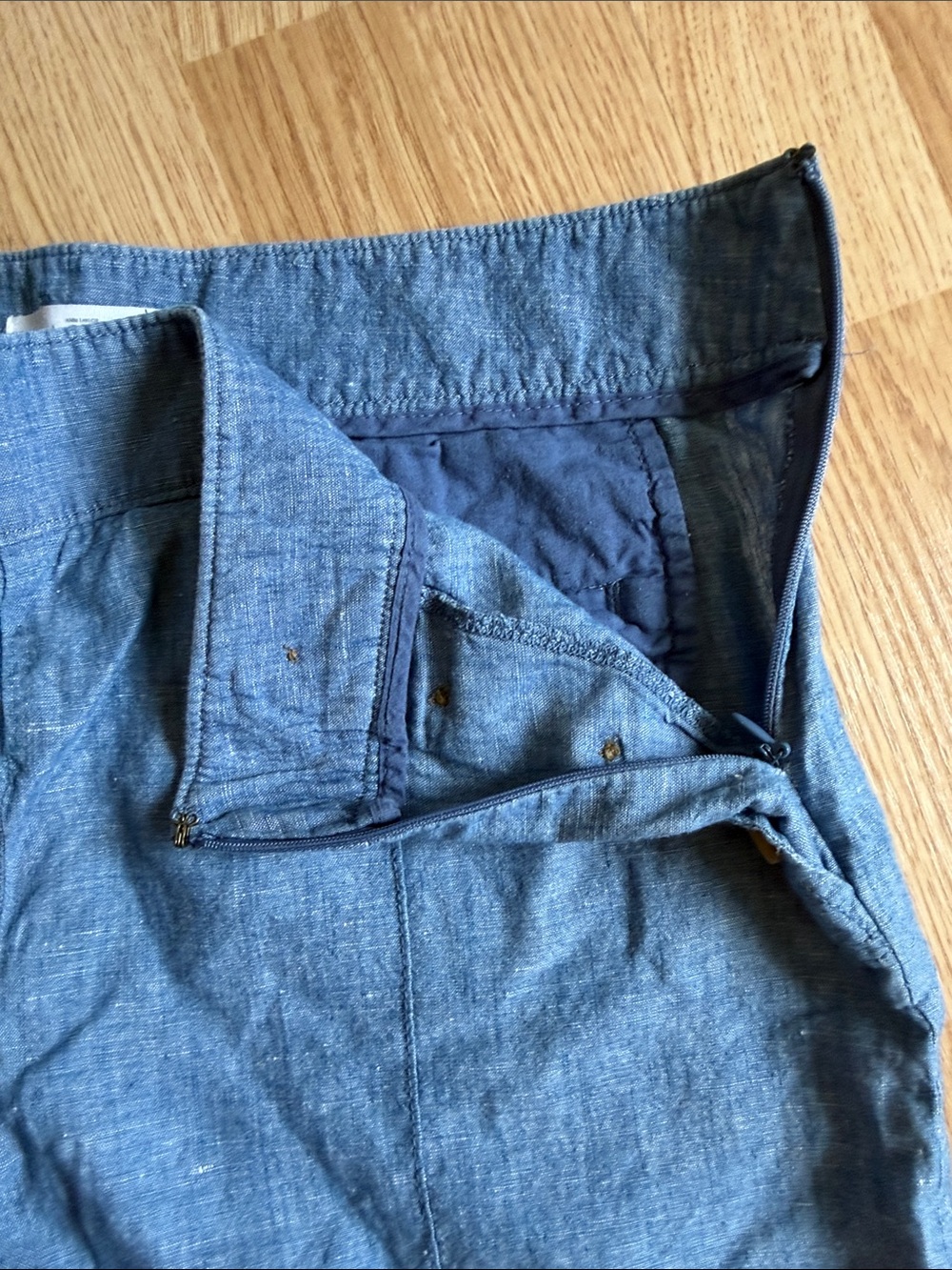 Loft The Riviera Short. Chambray. - Picture 3 of 3
